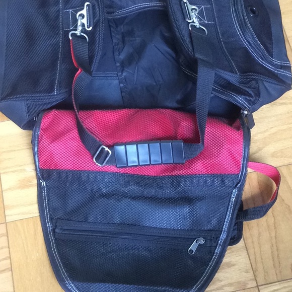 Travel bag. - Picture 7 of 8